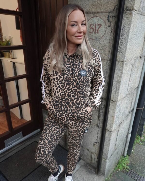Positive Wild Leopard Print Tracksuit 1P