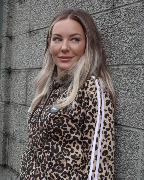 Positive Wild Leopard Print Tracksuit 1P
